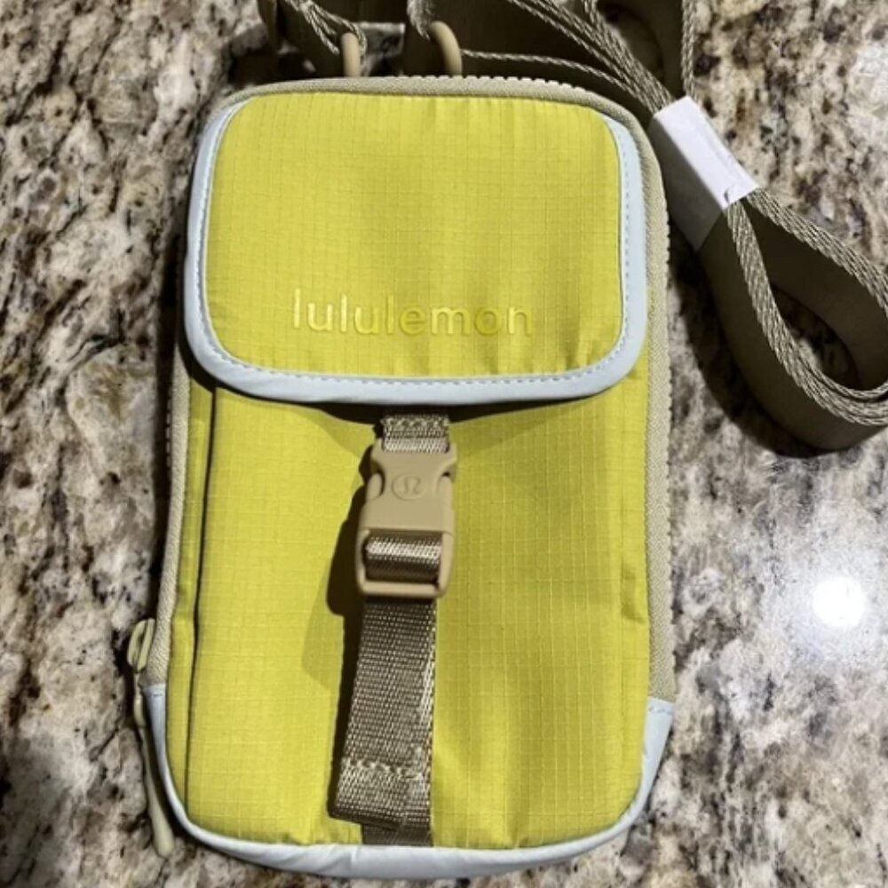 Lululemon Zip-top Crossbody Bag - Yellow Serpenti NWT - Picture 7 of 12